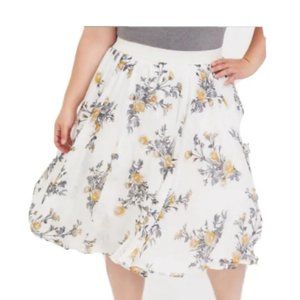 Torrid white floral skirt size 1 LIKE NEW
